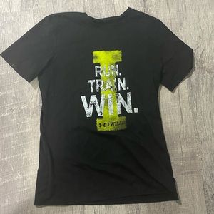 EUC Under Armour Tshirt, sz. Small